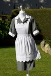 Uniforme verde campiña: bata y delantal