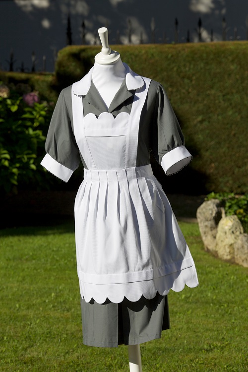 Uniforme con detalle de ondas HOME&HOPE Madrid