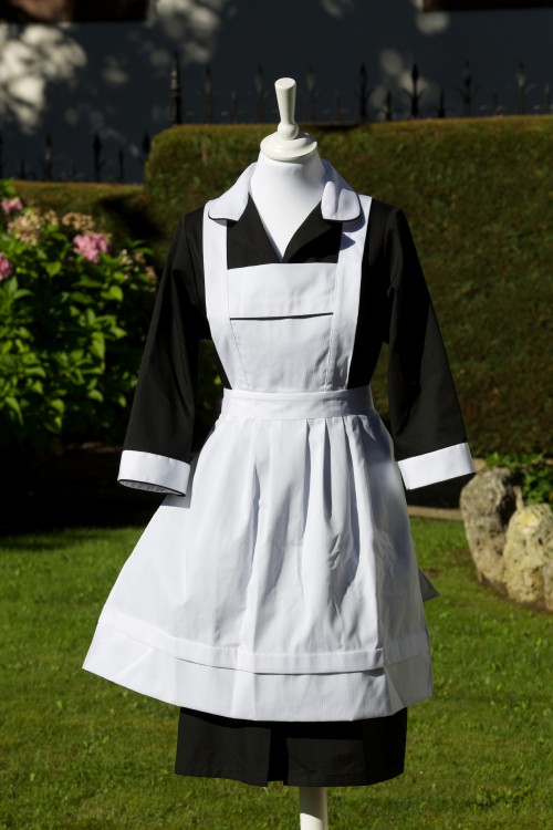 Uniforme de servicio clásico blanco y negro HOME&HOPE MADRID