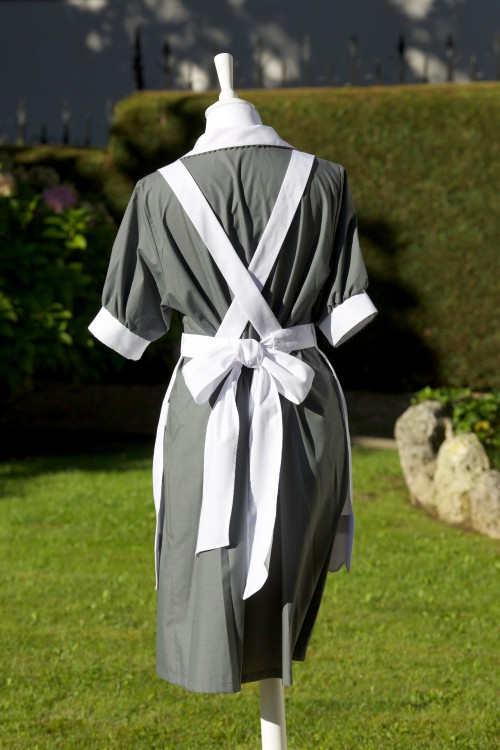 Uniforme con detalle de ondas HOME&HOPE Madrid