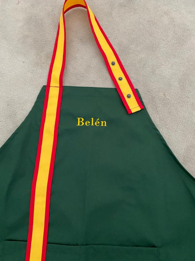 Delantal con bandera de España personalizado con nombre, HOME&HOPE MADRID